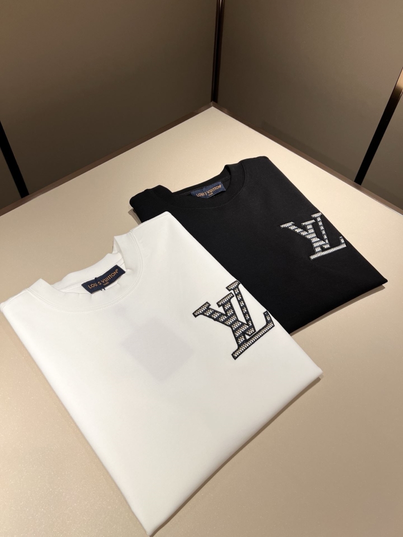 l0vis Vvtt0n t-shirt